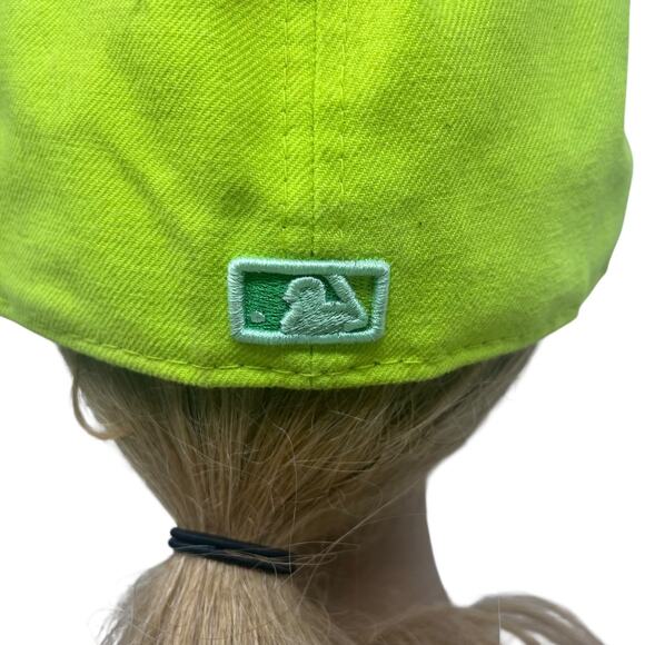 Boston Red Sox Hat New Era 59FIFTY Men's 7 1/8 Neon Green MLB - Picture 7 of 9